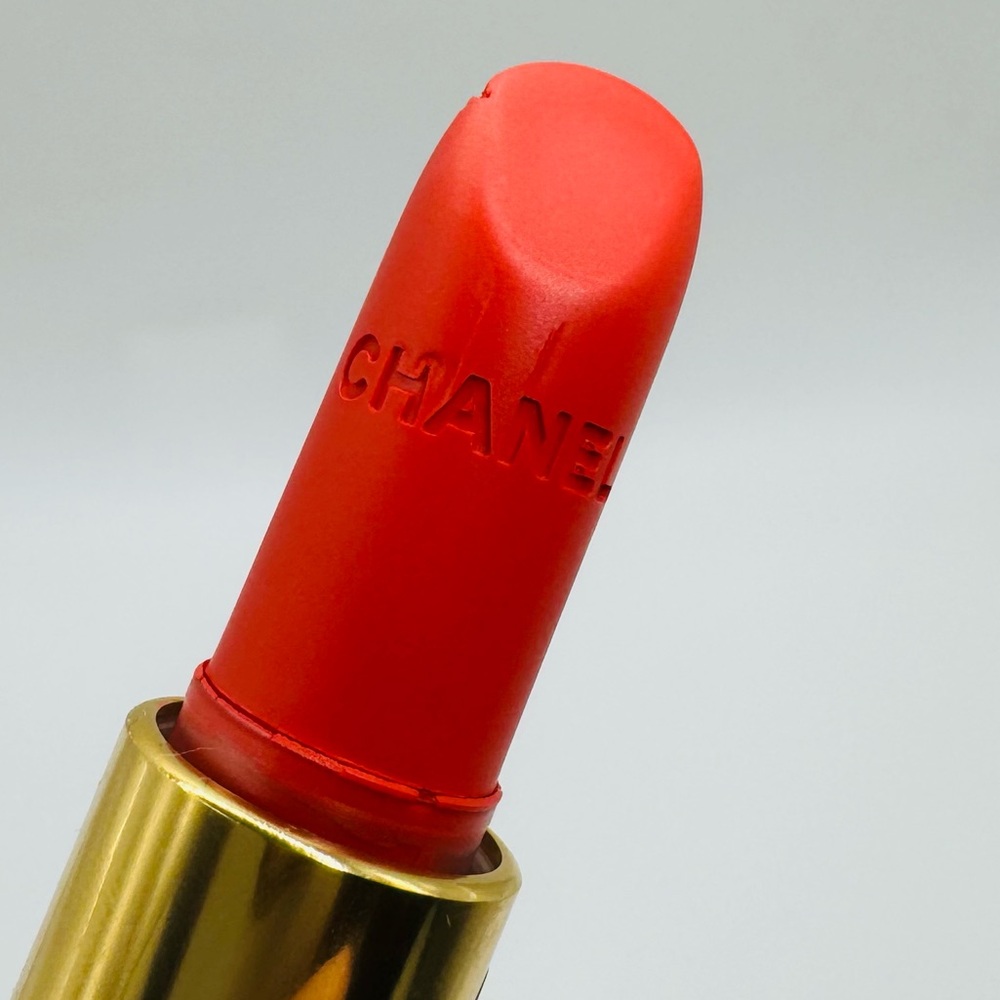 Chanel Rouge Allure Velvet Lipstick *La Favorite*